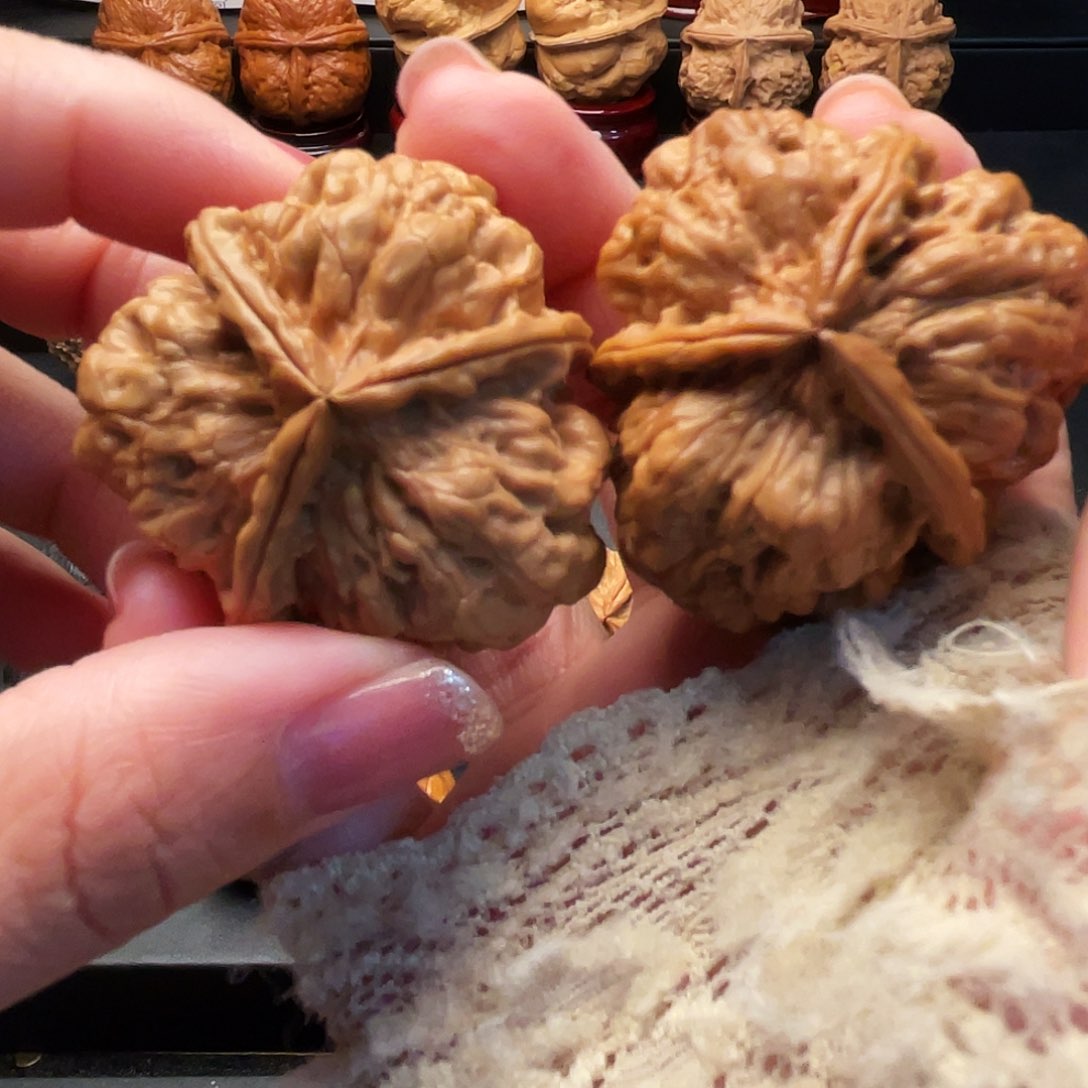 文玩核桃吊坠三棱蟾王