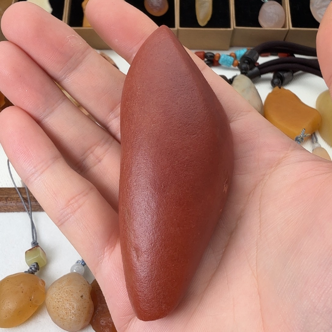 8***孩只买单纯的吊坠，没带链子，属的性质。