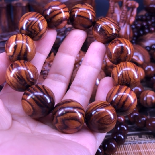 鲁***枫手串/手链黄花梨/降香黄檀