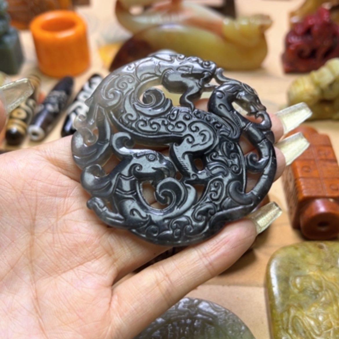 【闪购商品】蛇纹石玉颈饰未镶嵌