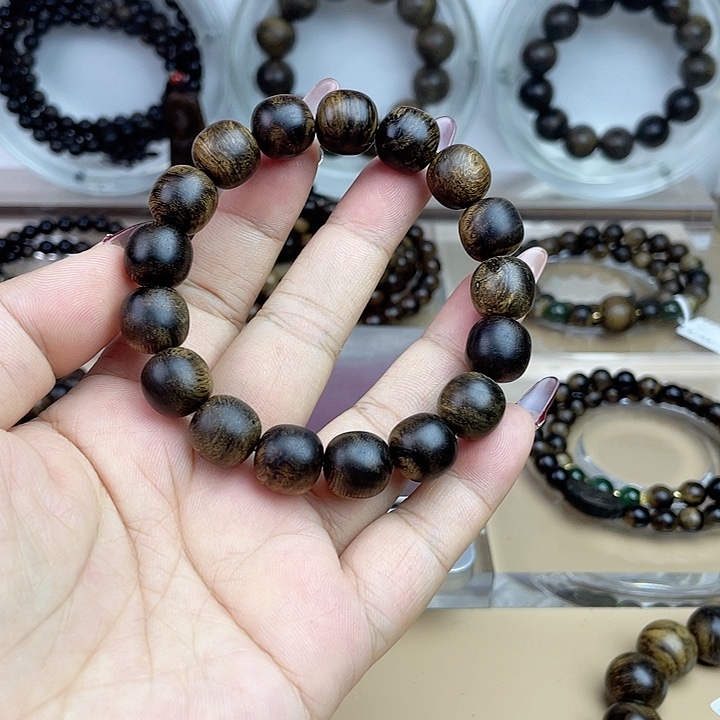 沉香手串?**风越南芽庄白奇玉化留疤嘤子虎斑