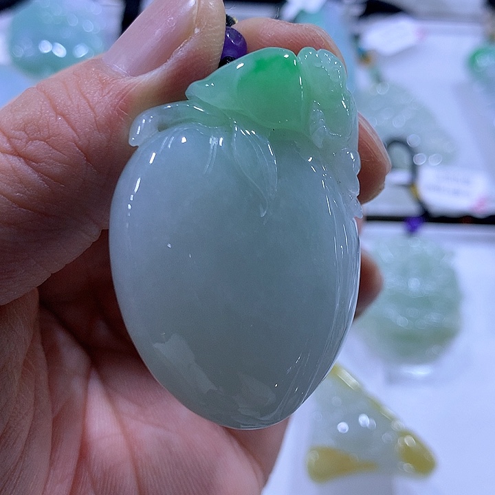 翡翠颈饰未镶嵌天然翡翠A货吊坠