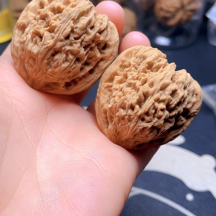 文玩核桃吊坠南疆石