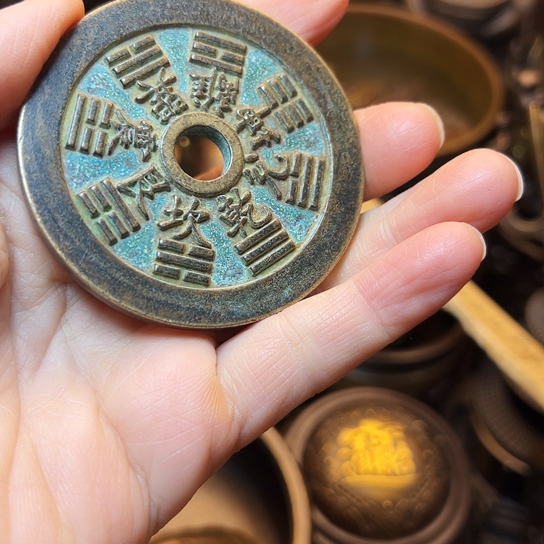 精美铜器工艺品等