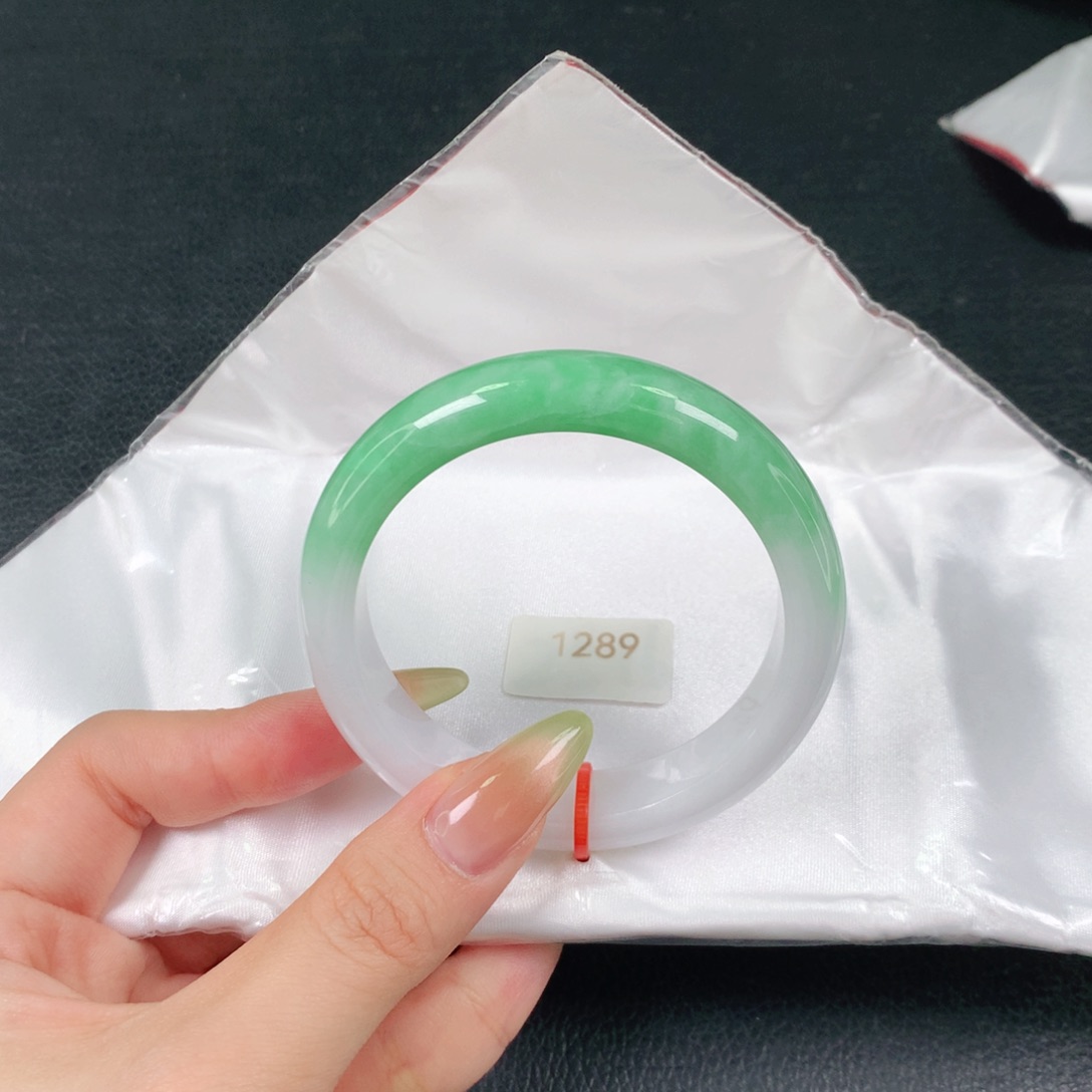 未镶嵌手镯翡翠天然翡翠手镯04