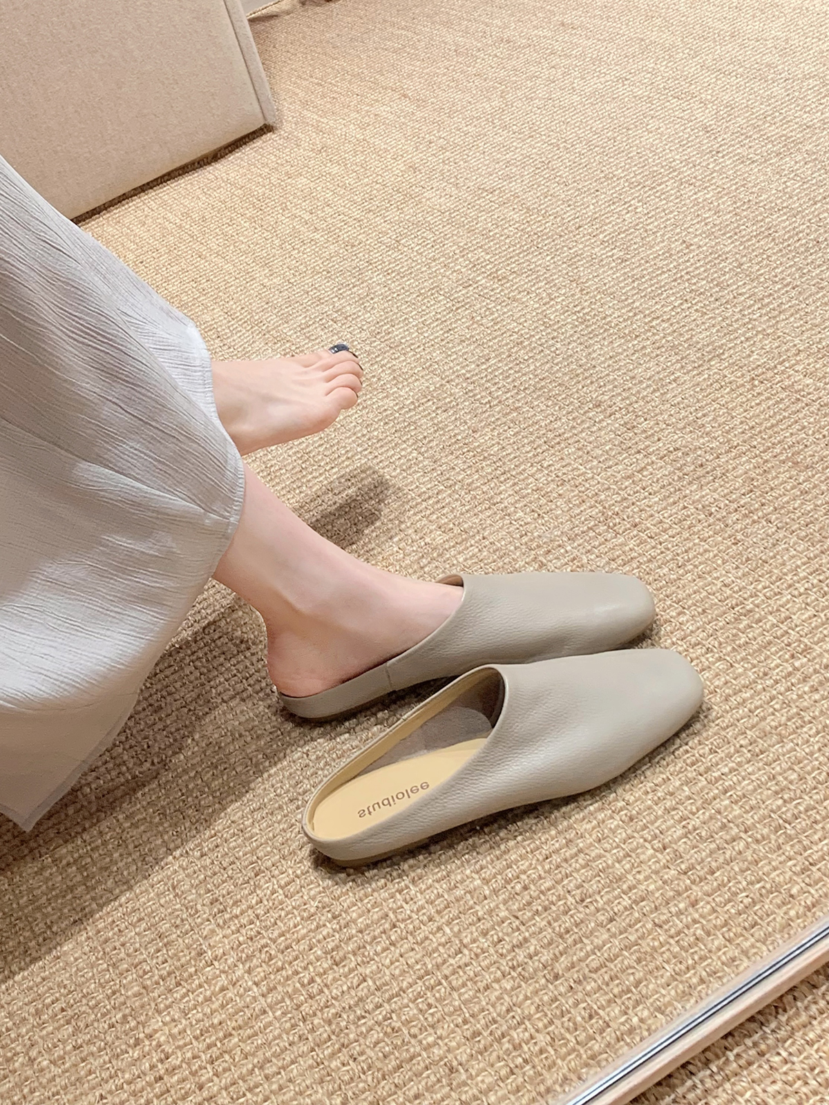 真皮穆勒半拖鞋2025新款法式包头平底勃肯鞋一脚蹬单鞋大码女鞋