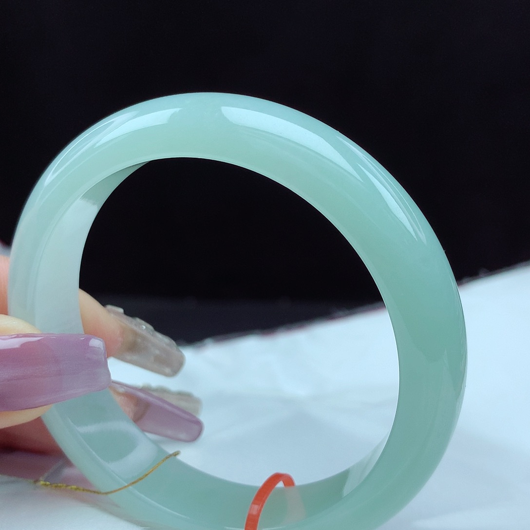 翡翠手镯未镶嵌56圈3166