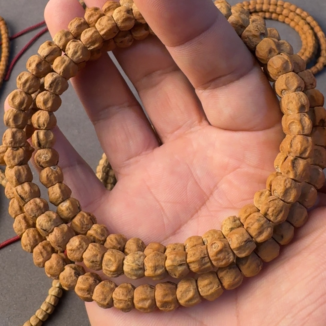 内***谁柏香籽/百香籽吊坠