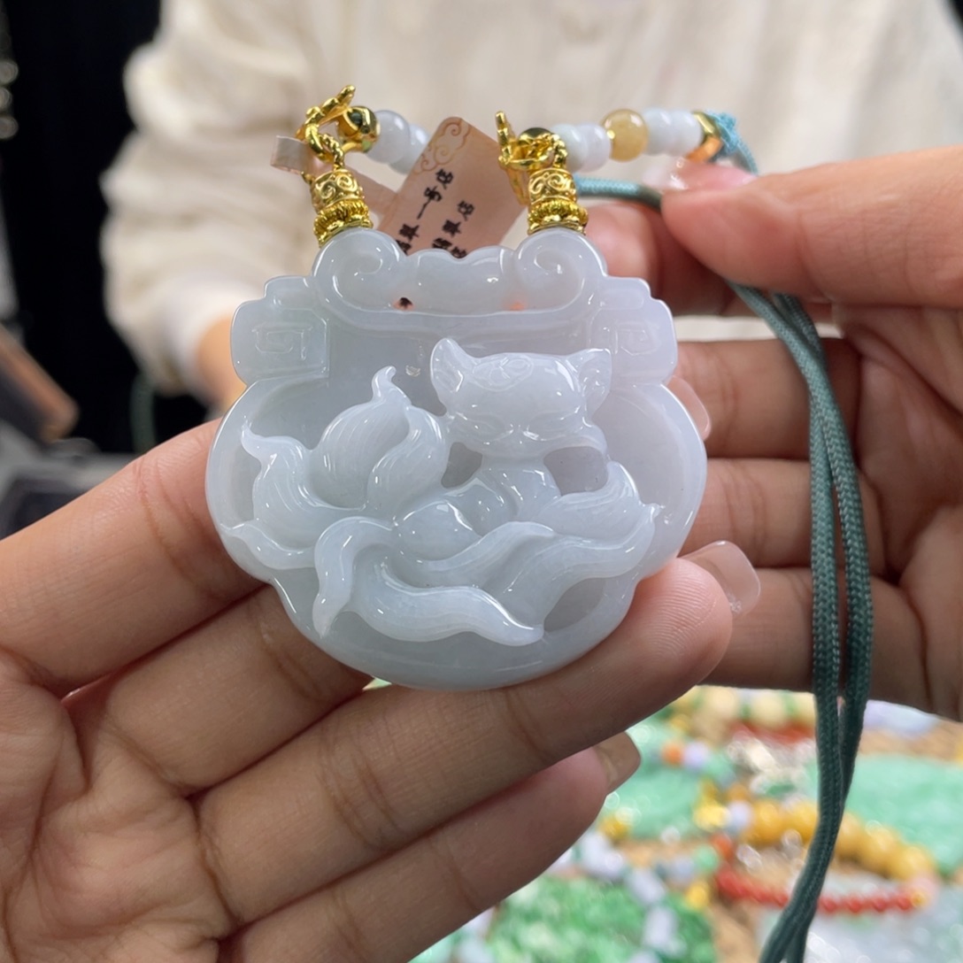 翡翠颈饰未镶嵌代编织