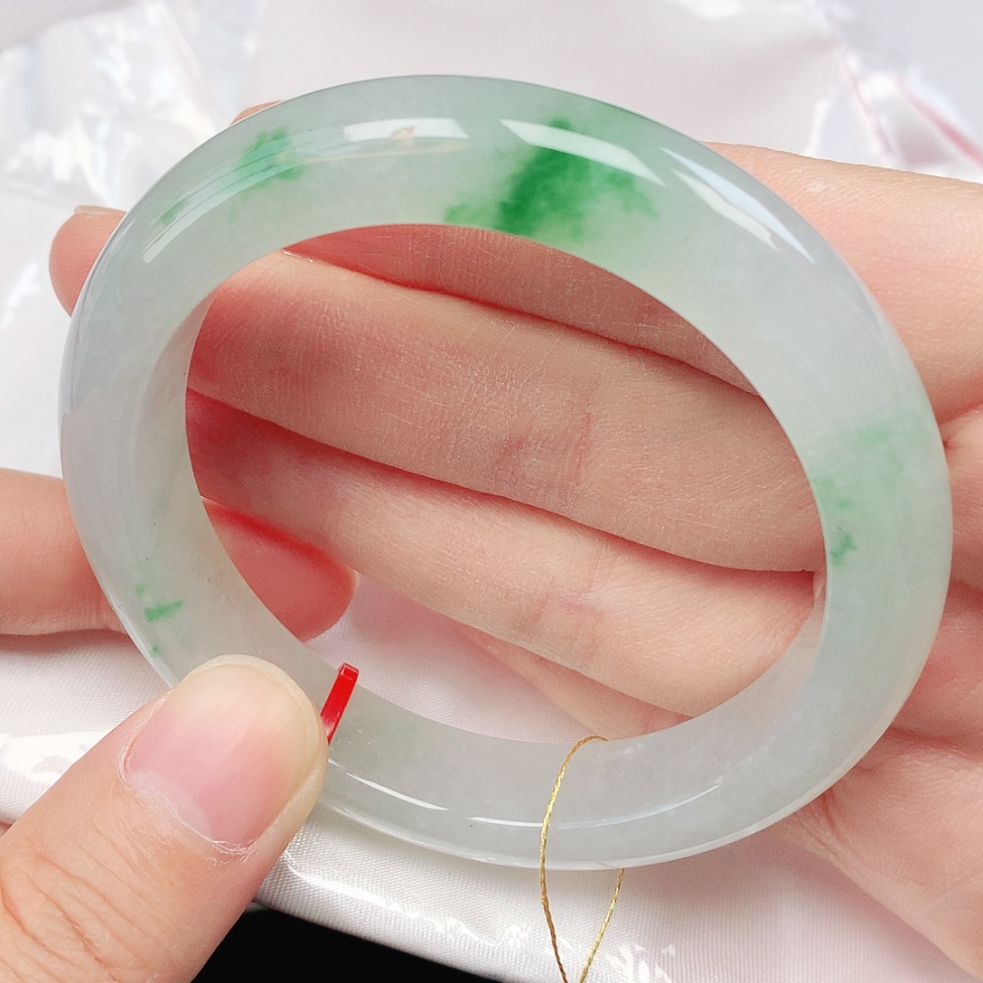 翡翠手镯未镶嵌抖音753