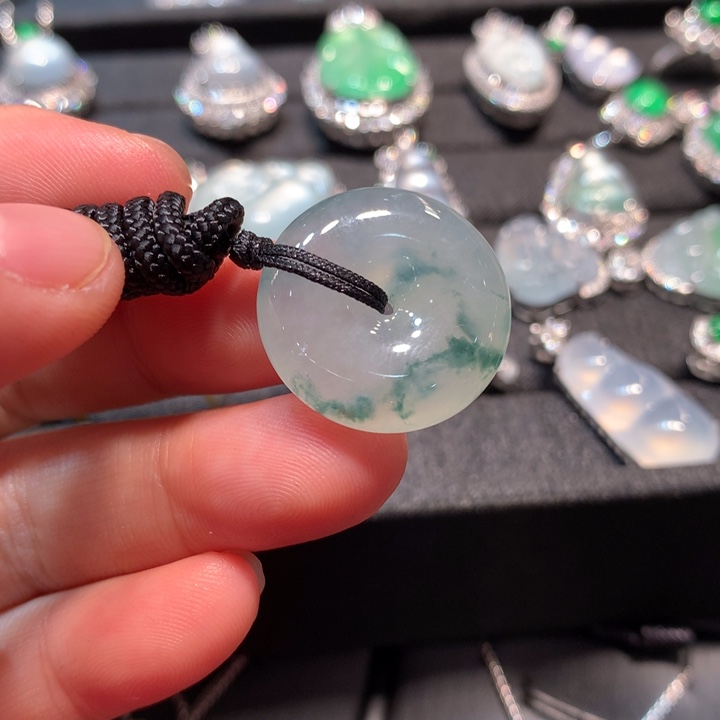 【闪购商品】颈饰未镶嵌翡翠翡翠