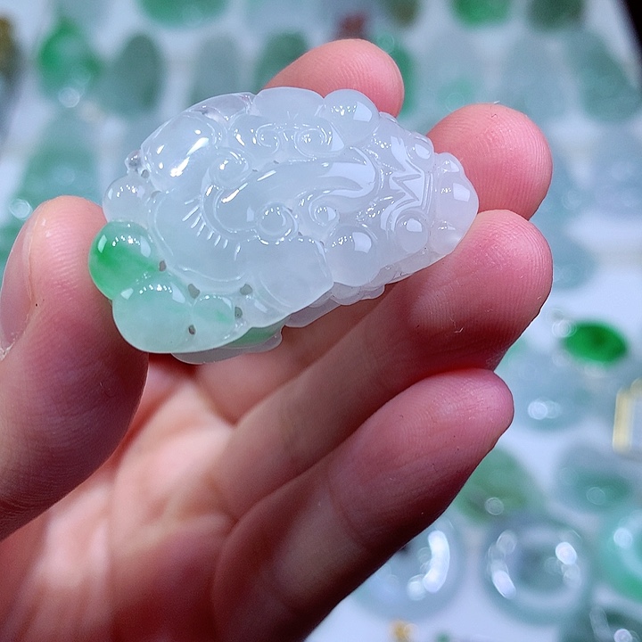 翡翠颈饰未镶嵌天然A货