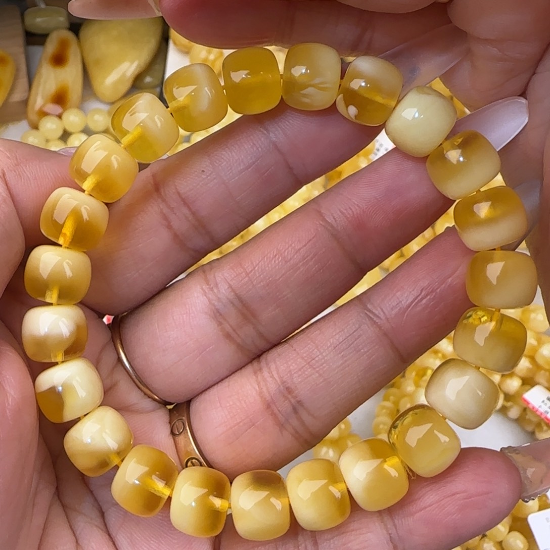 蜜蜡未镶嵌手串金白老型手串