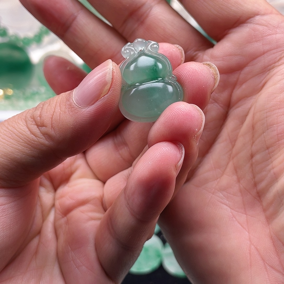 石英质玉吊坠(不含链)未镶嵌