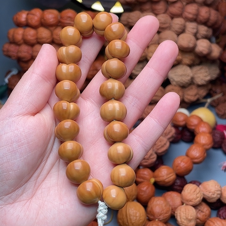 手串文玩核桃屁桃