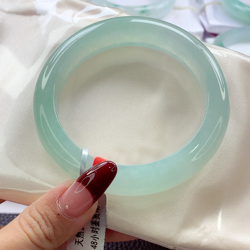 【闪购商品】翡翠手镯未镶嵌57 起光小万种水力推 灵