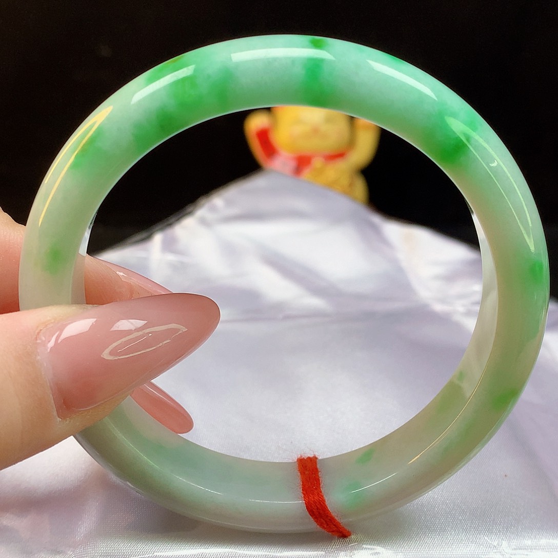 翡翠手镯未镶嵌天然翡翠1149