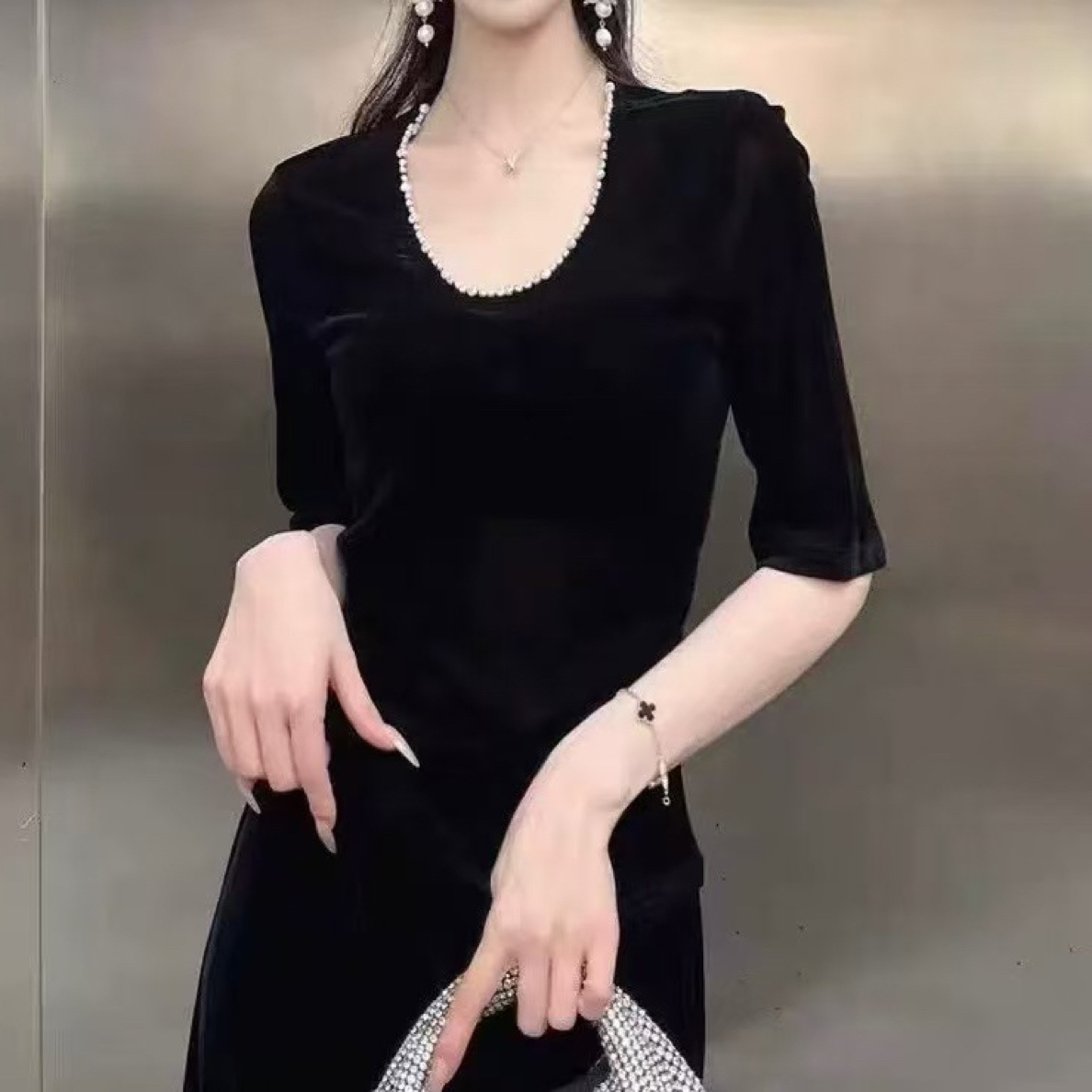 艾薇家丝绒后背拼蕾丝短袖