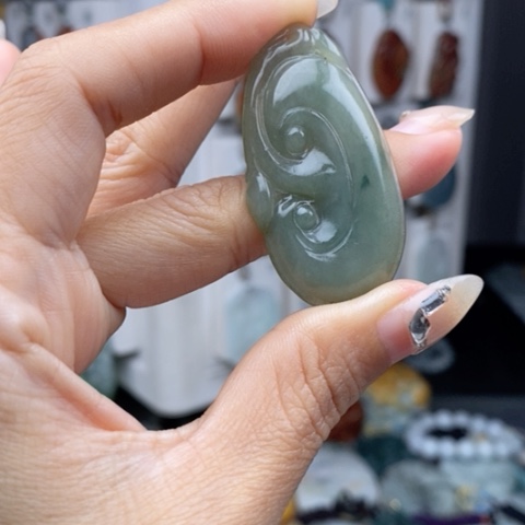 翡翠颈饰未镶嵌翡翠