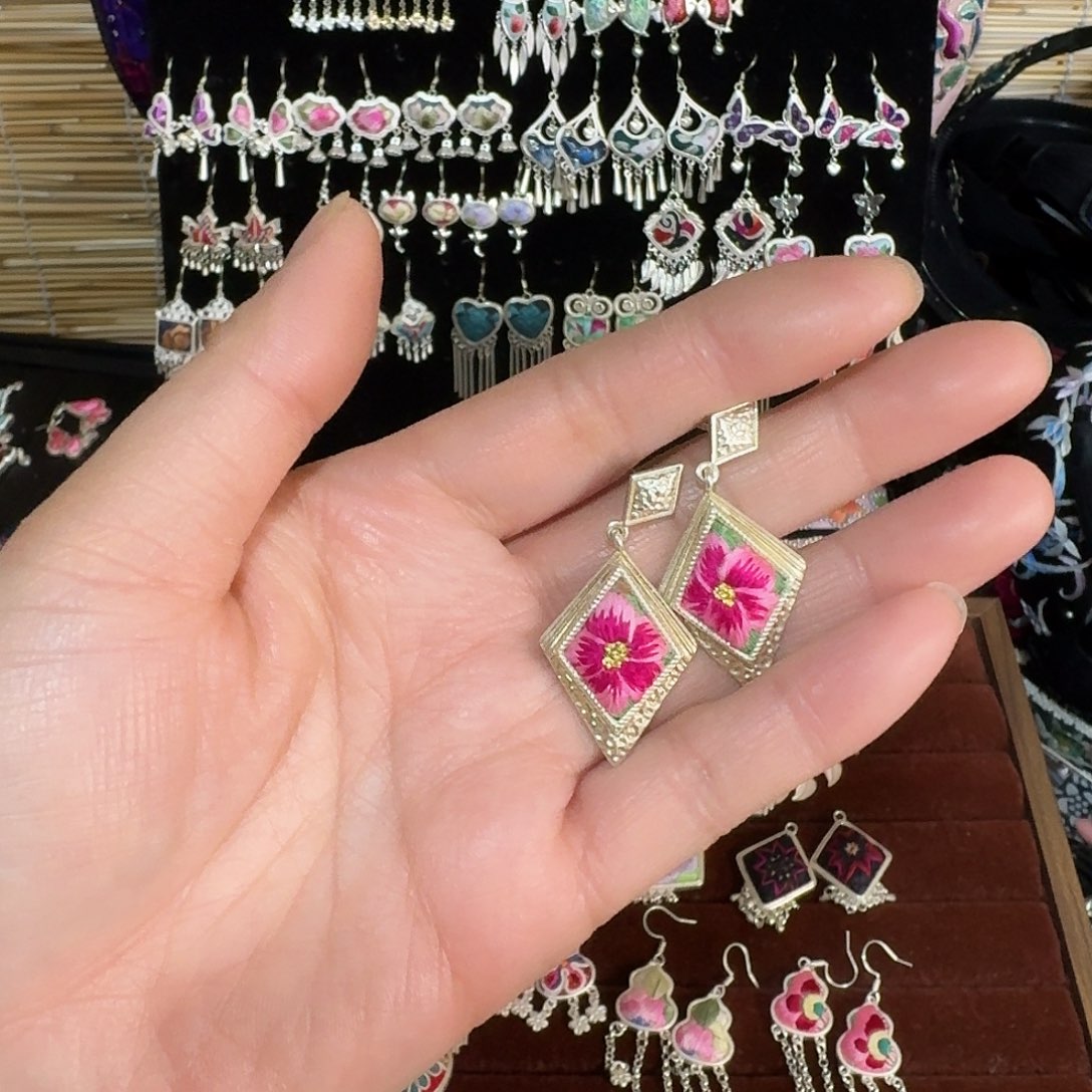 *****织绣民族风刺绣耳环