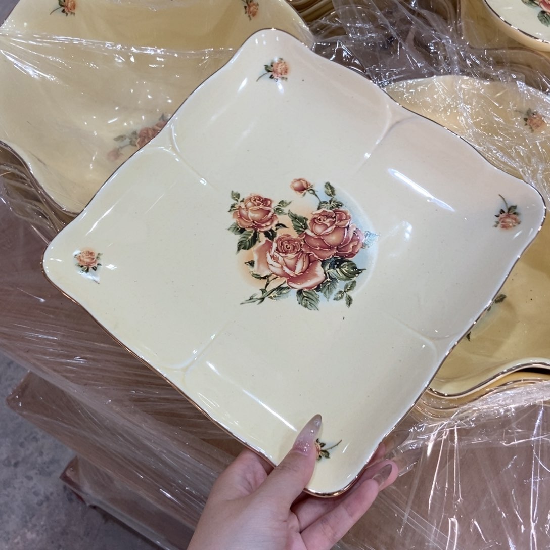 星博陶瓷………………。