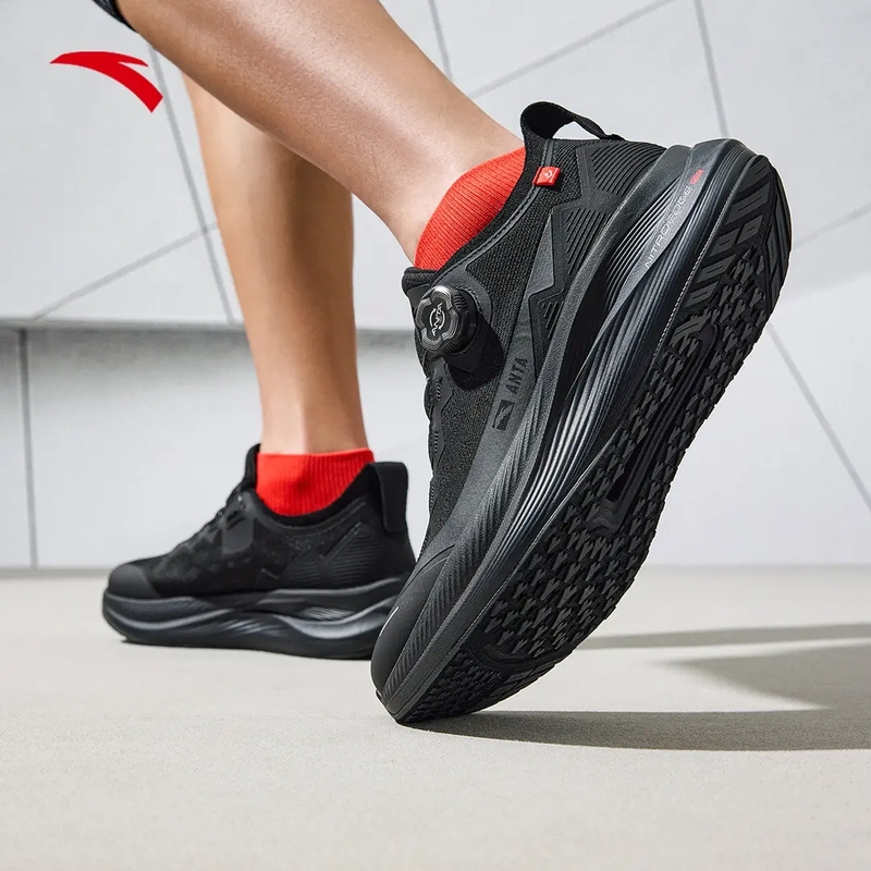 安踏绝阅跑步鞋春季旋钮鞋男子运动跑步缓震回弹跑鞋男112515502