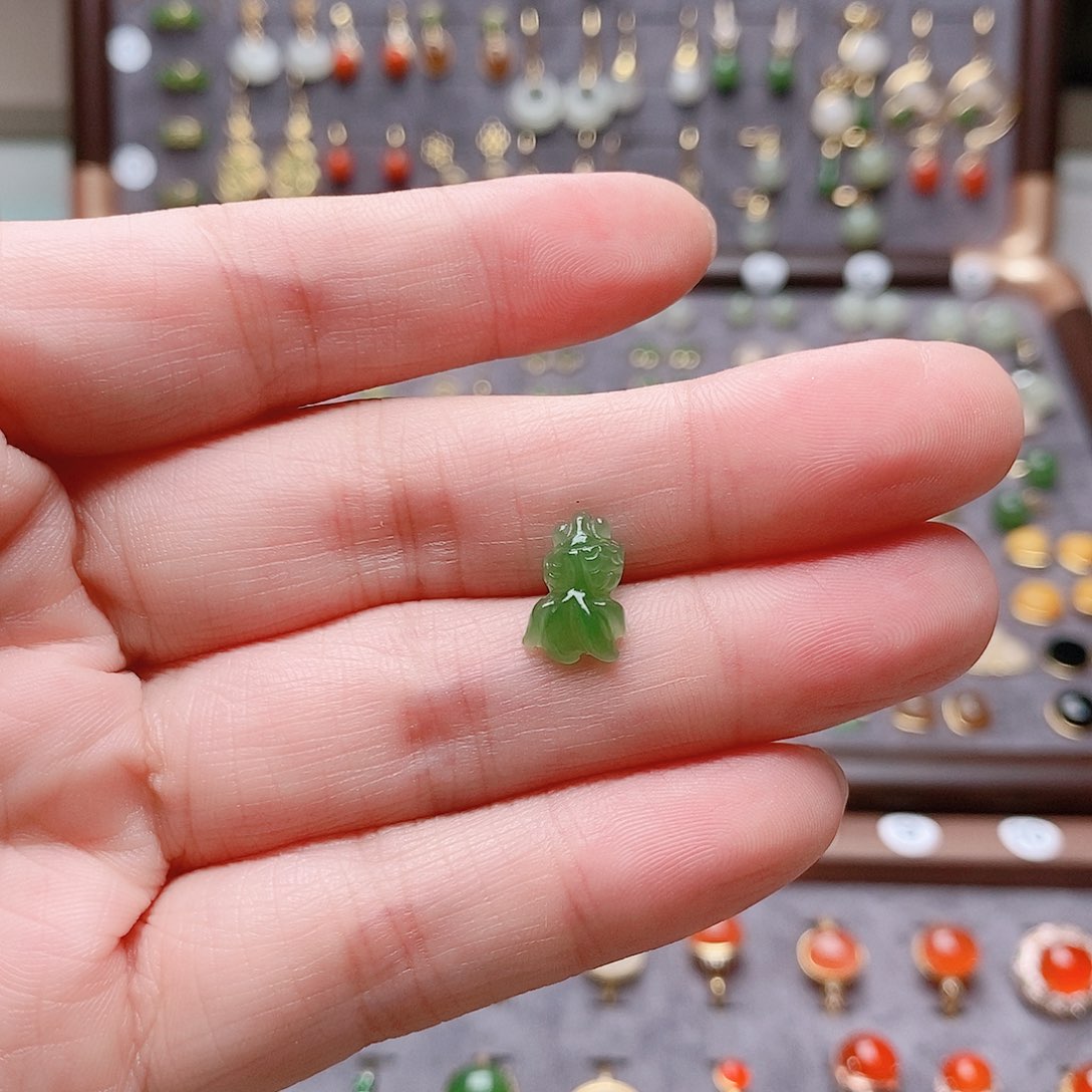 和田玉银S925镶嵌耳饰