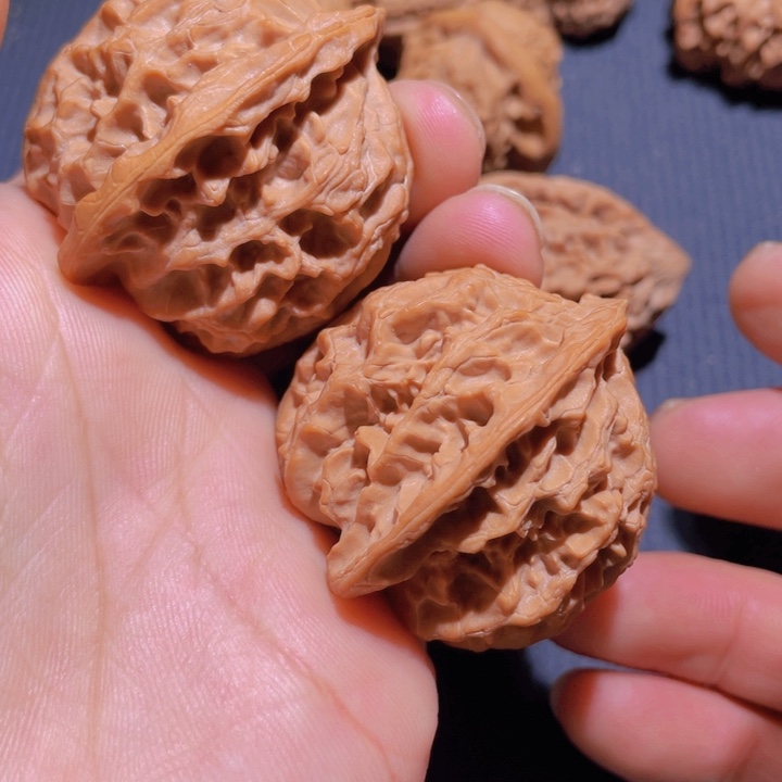 文玩核桃吊坠苹果园