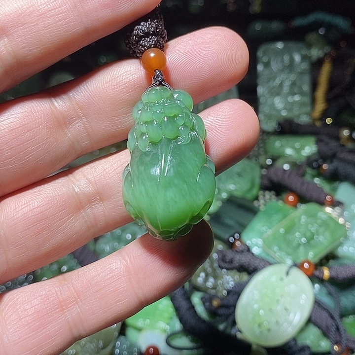 和田玉未镶嵌吊坠(不含链)