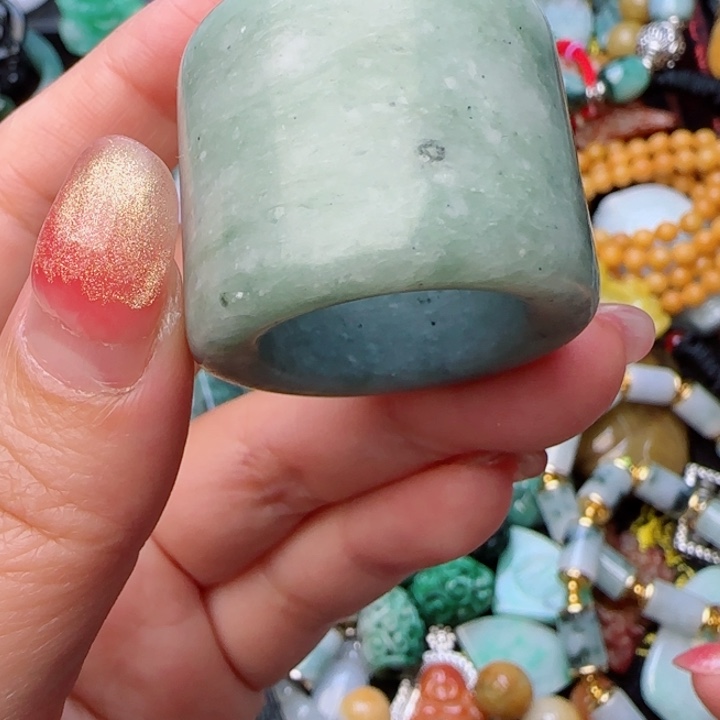 翡翠颈饰未镶嵌天然A货92