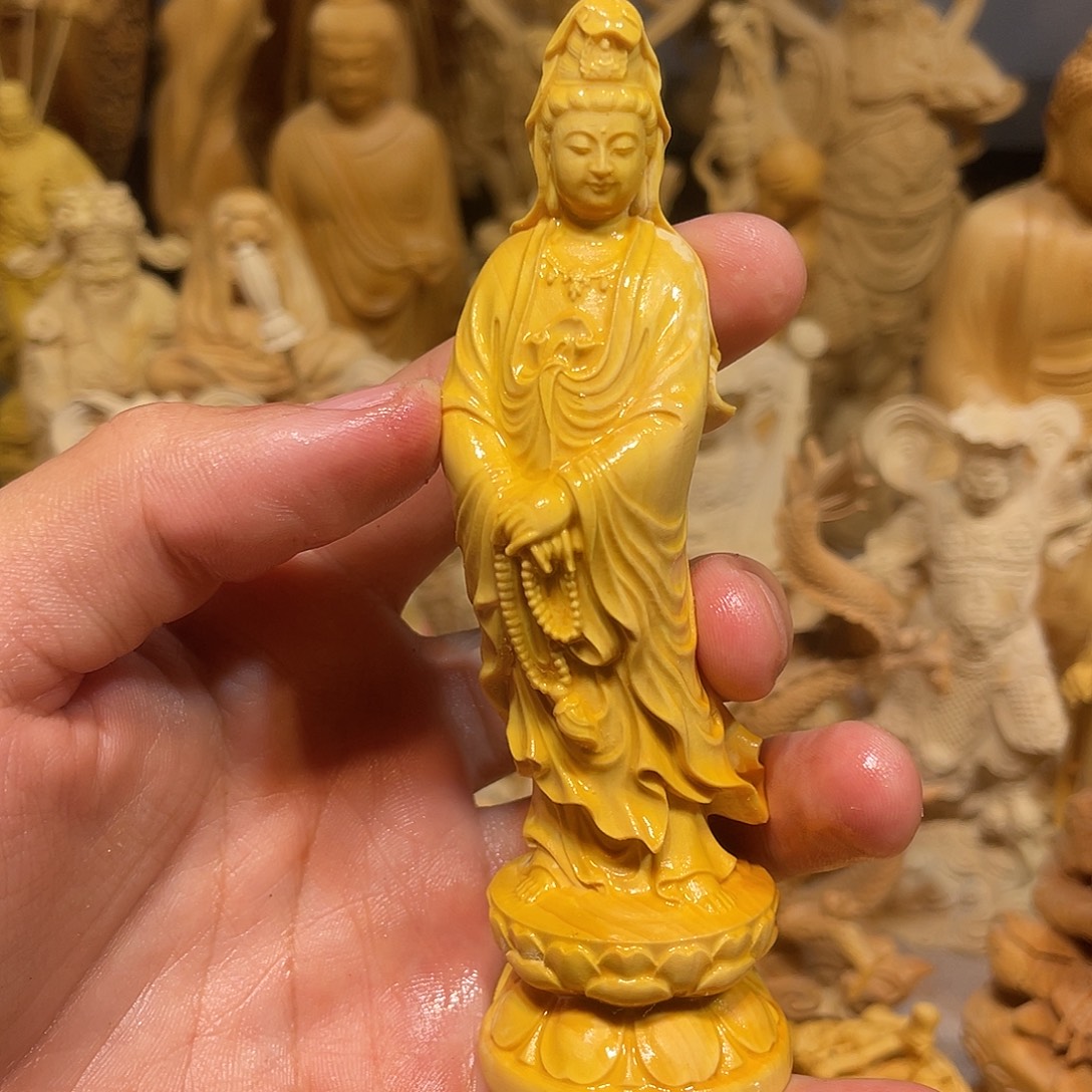 黄杨木小瑕疵念珠观音