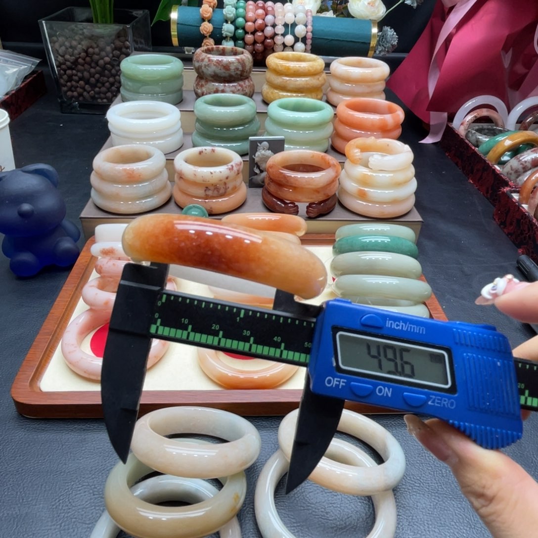 石英质玉未镶嵌手镯