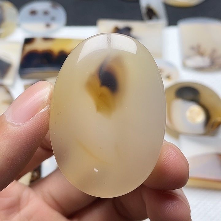 玛瑙/玉髓未镶嵌颈饰