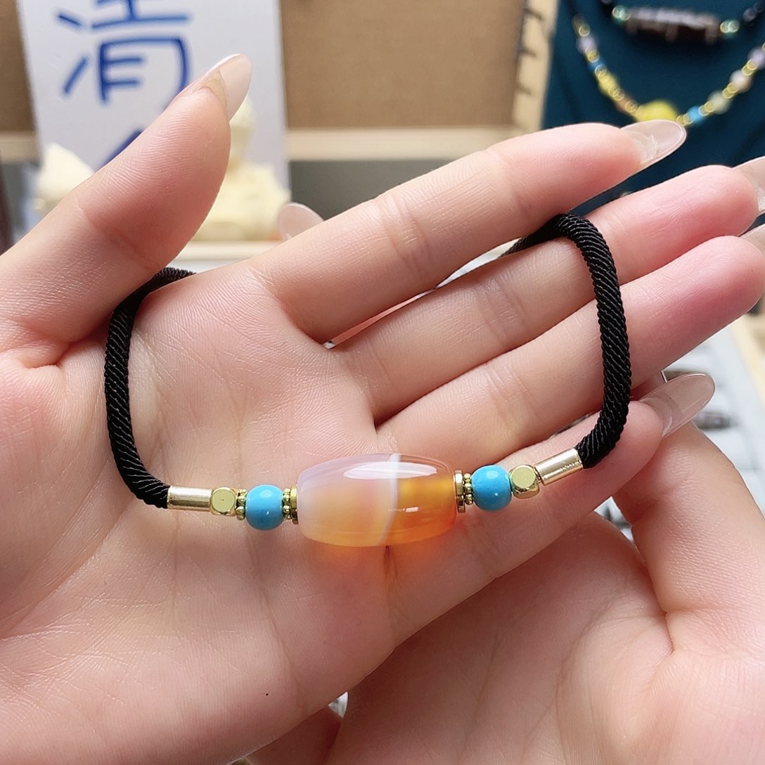 玛瑙/玉髓颈饰未镶嵌