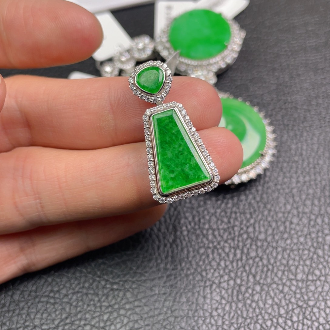 翡翠吊坠(不含链)银S925镶嵌吊坠