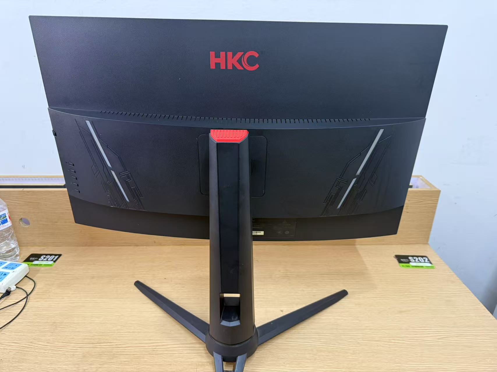 9新 HKC/惠科 32寸1k200hz带升降旋转 直面屏 高刷电竞显示器