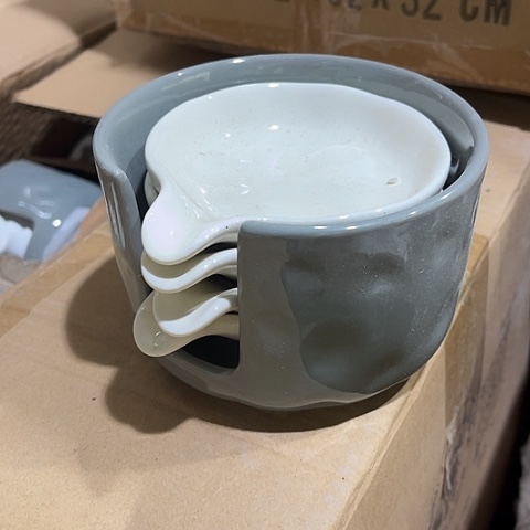 微瑕，不能明火，口径9高2一套，灰