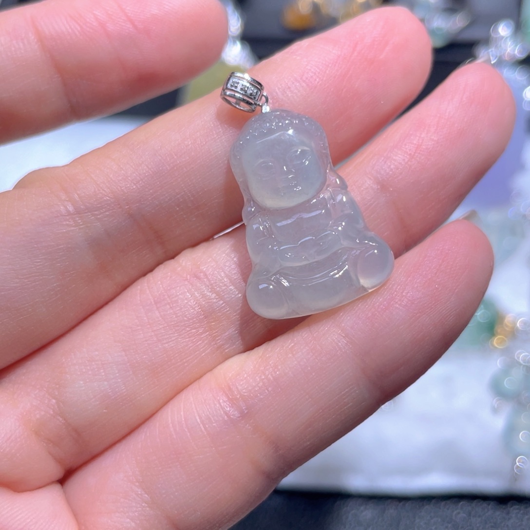 翡翠18K金镶嵌颈饰翡翠