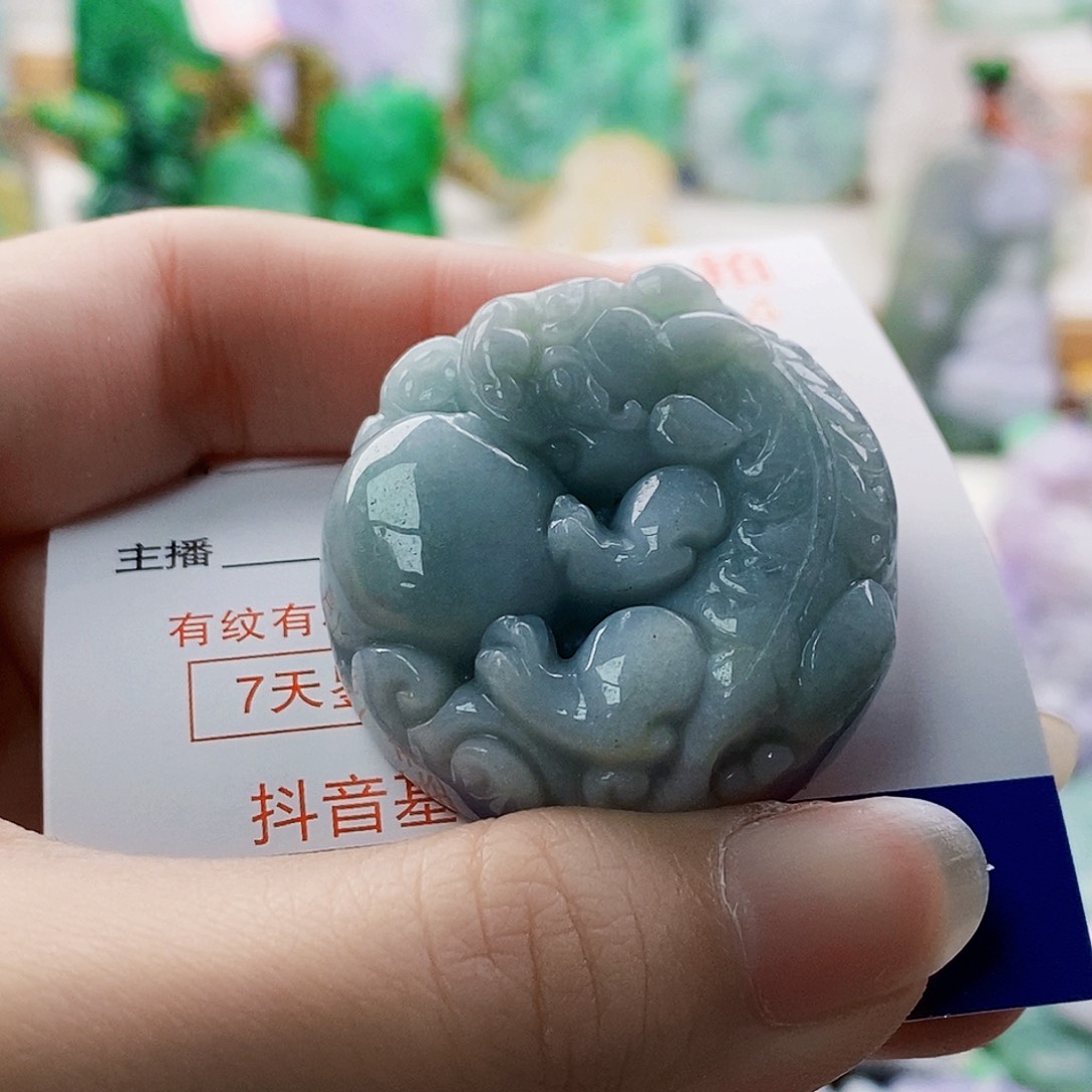 吊坠(不含链)未镶嵌翡翠