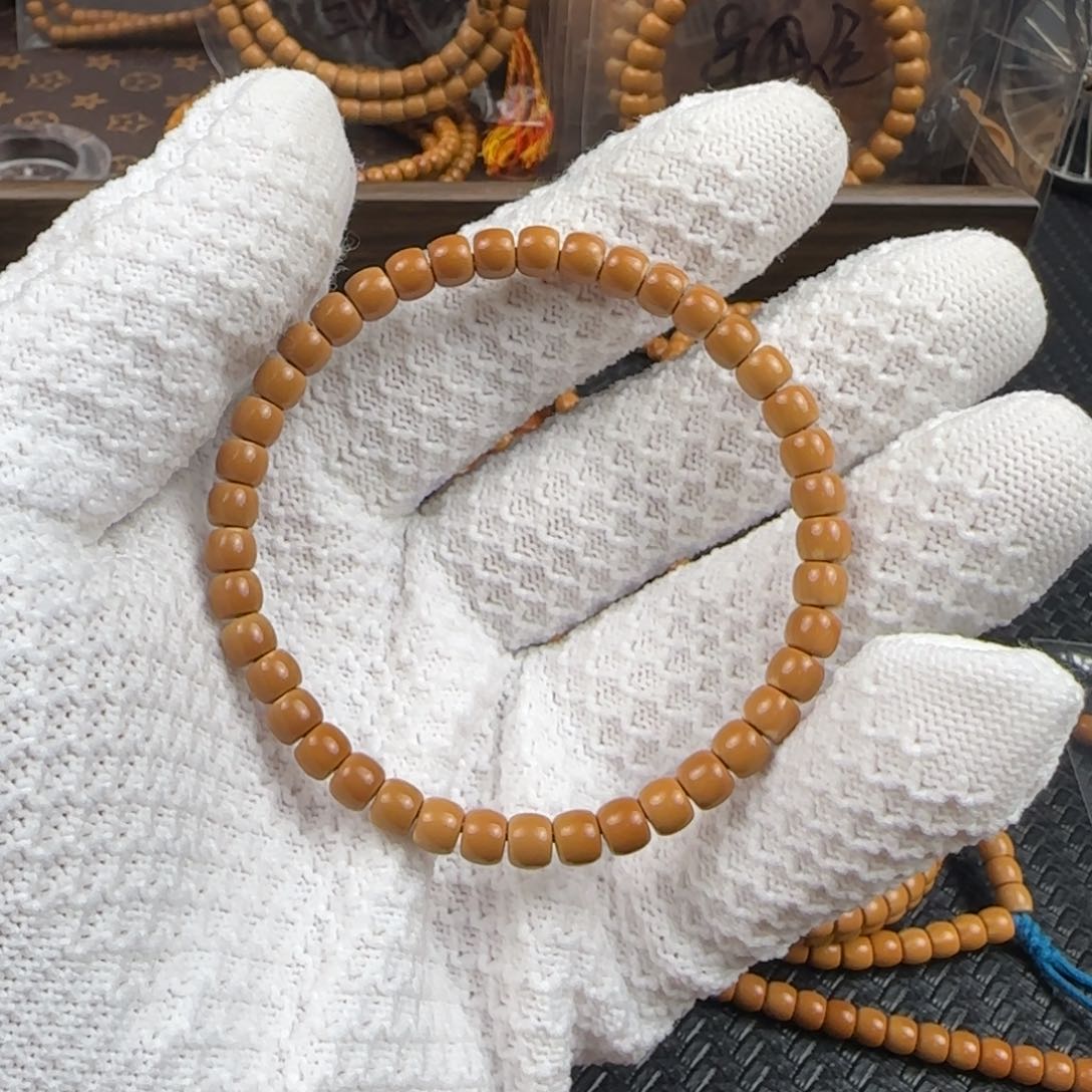 橄榄核吊坠5.9mm清水一号极限弧单圈颗颗三花