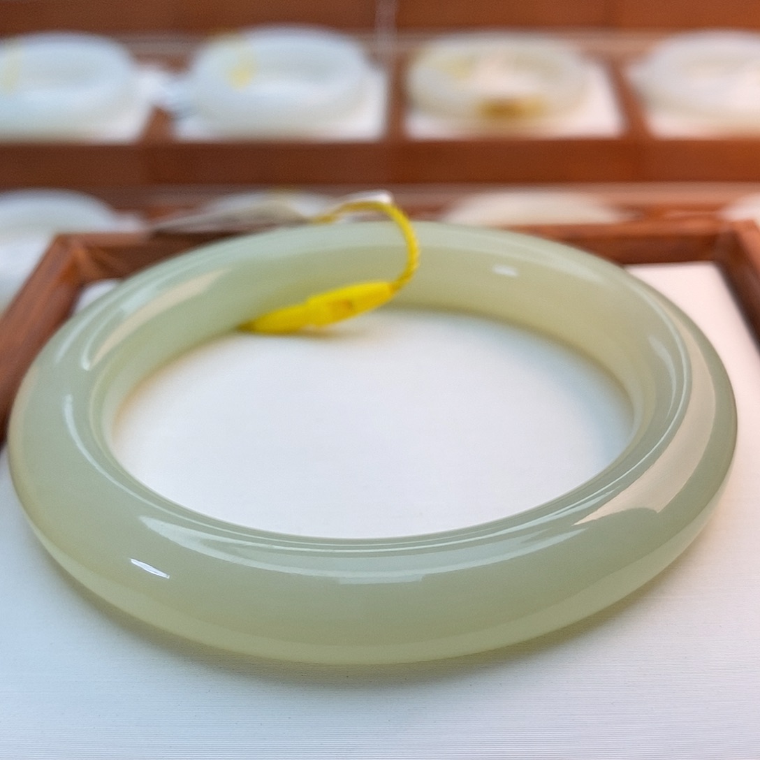 和田玉（黄玉）未镶嵌手链