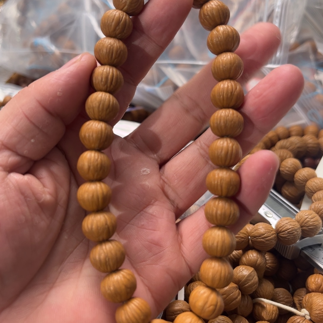 吊坠猴头核桃12+土豪单圈