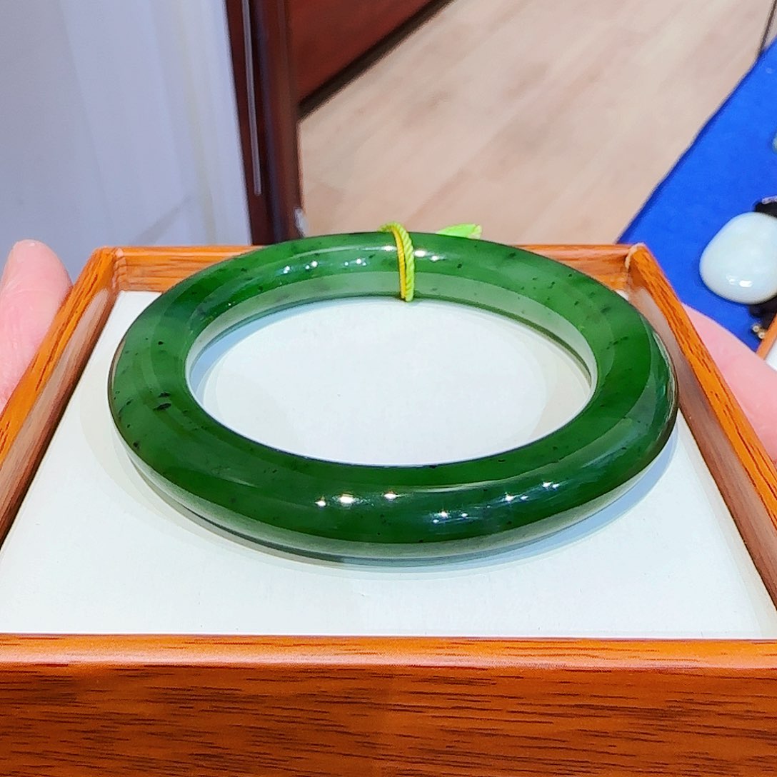 和田玉手镯未镶嵌我***运猕猴桃胖圆俄碧57 58 59