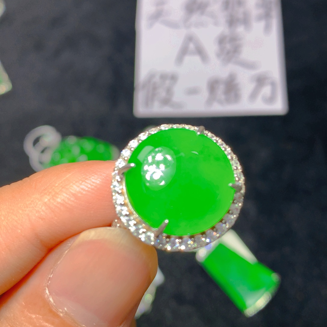 颈饰银S925镶嵌翡翠