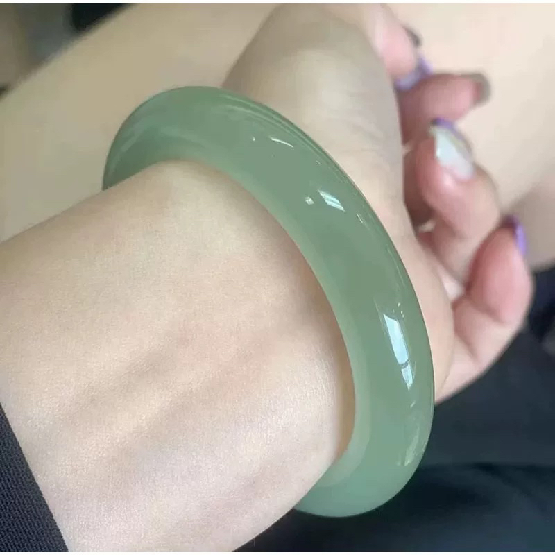 精品！新疆冰晴水细料东陵老料手镯（天然的有矿物质点石纹水线）