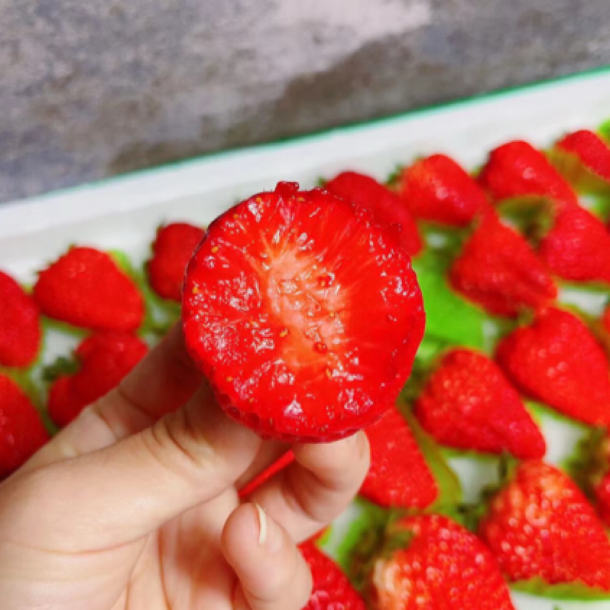 （单点不发）丹东久久大板草莓福利款（约2.3斤）