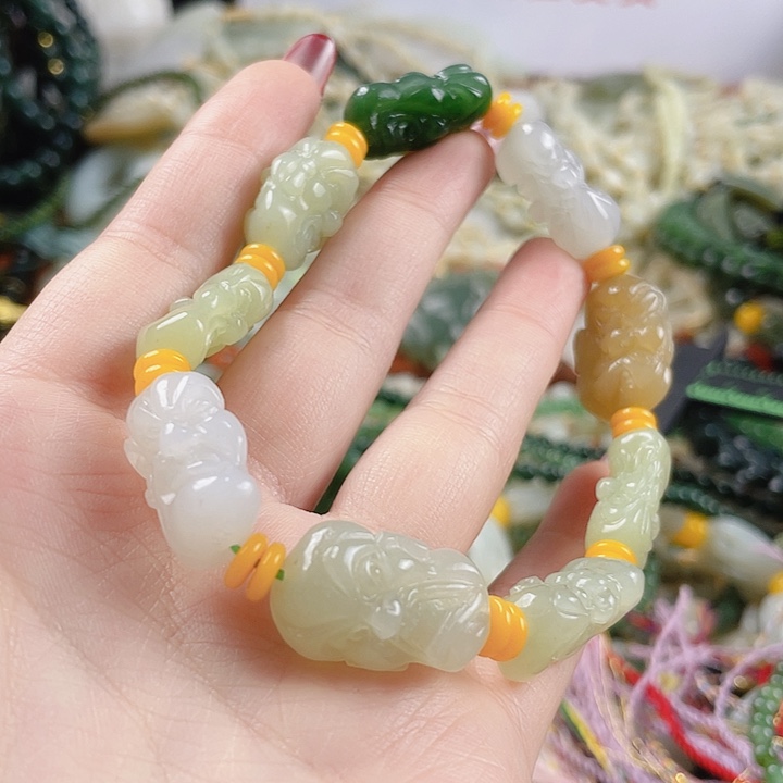 未镶嵌和田玉挂件