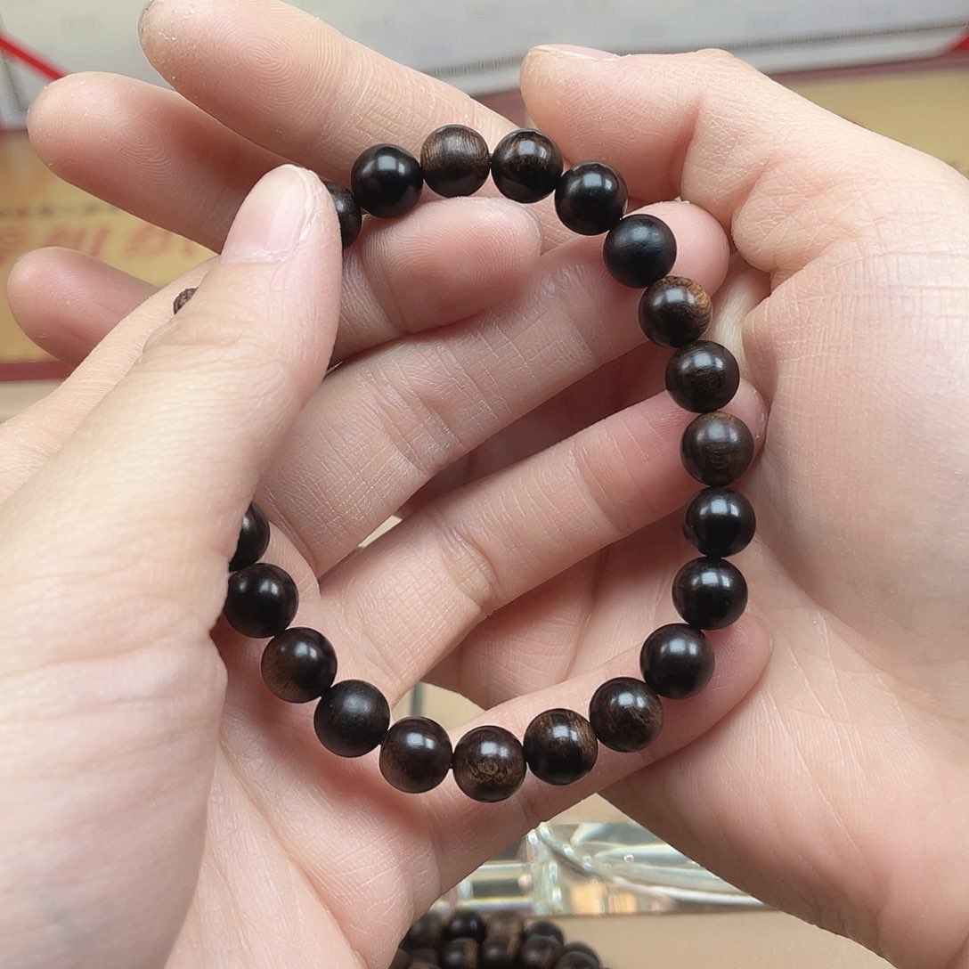 沉香手串闹*越南芽庄帝王紫玉化瘤疤s级0.8