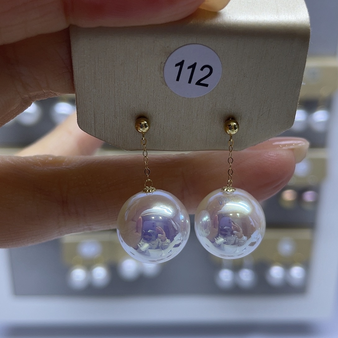 耳饰18K金镶嵌淡水珍珠