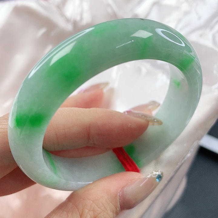 未镶嵌手镯（贵妃镯）翡翠，725